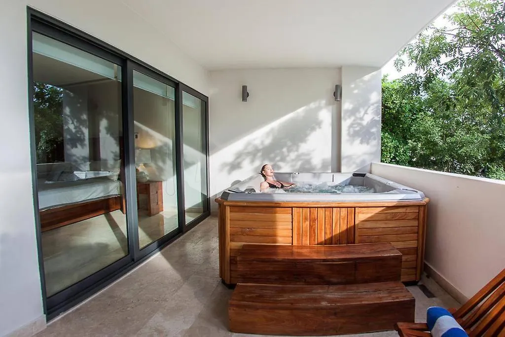 Luxury Condo Between 5Th Avenue And The Beach Playa del Carmen 0*,  Mexikó