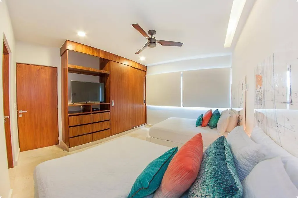 Luxury Condo Between 5Th Avenue And The Beach Playa del Carmen